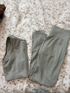 Ribbed High-Waist Medium Seamless Leggings & Crop Tank Set - Sage Green